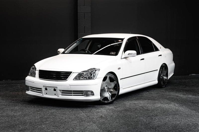 2004 Toyota Crown Athlete G Package — image 1